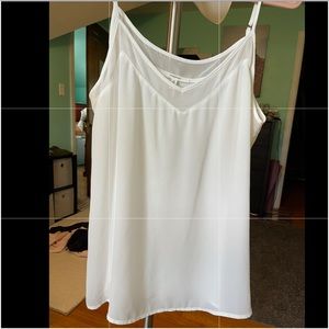 Woman’s large Maurice’s tank top
